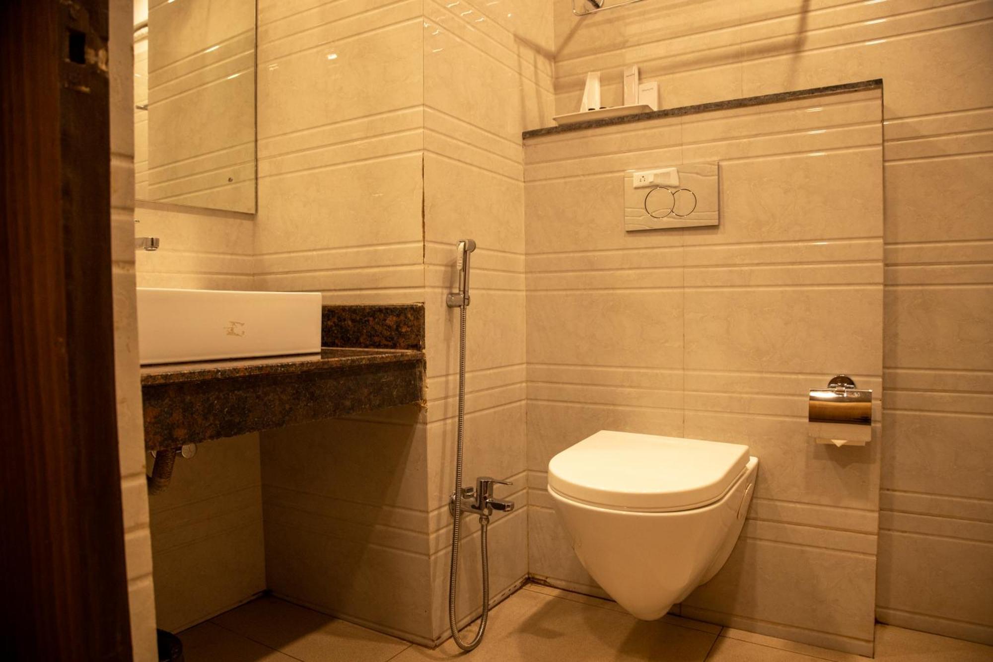 Hotel Niladri Premium Пури Экстерьер фото